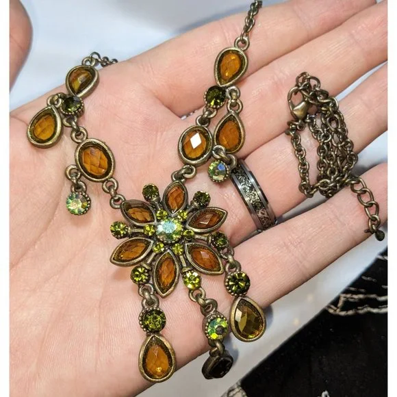 Vintage Wood Faerie Sparkly Floral Necklace - Picture 2 of 6